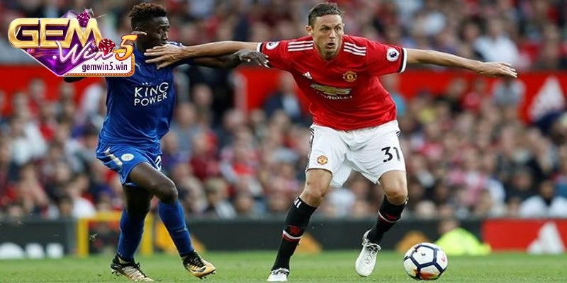 ky-thuat-danh-chan-cau-thu-phong-ngu